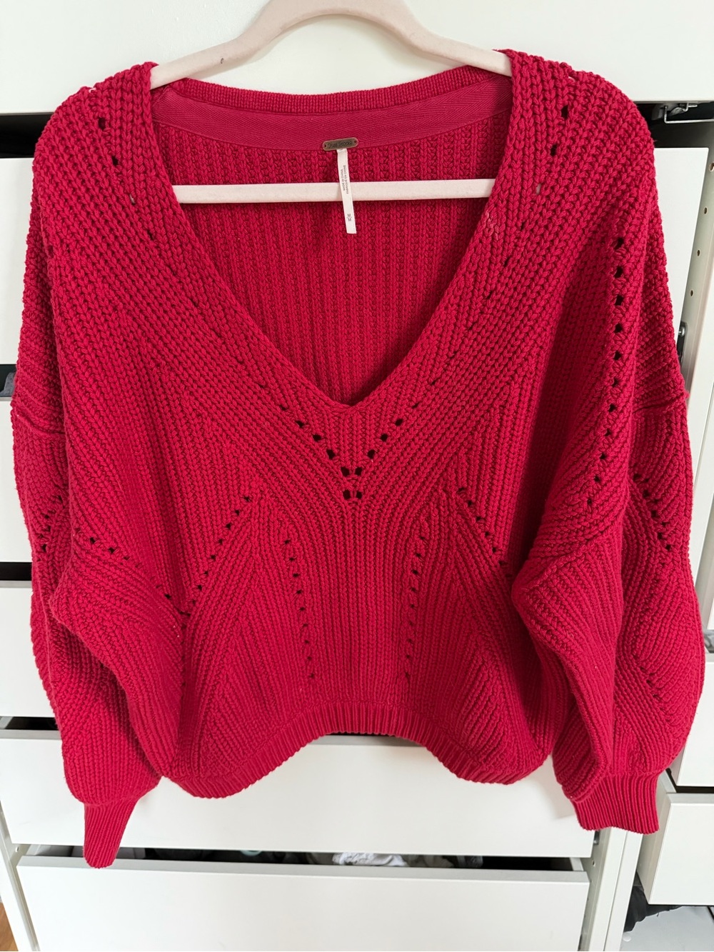 Free People Stylish V-Neck Chunky Knit Sweater - Red